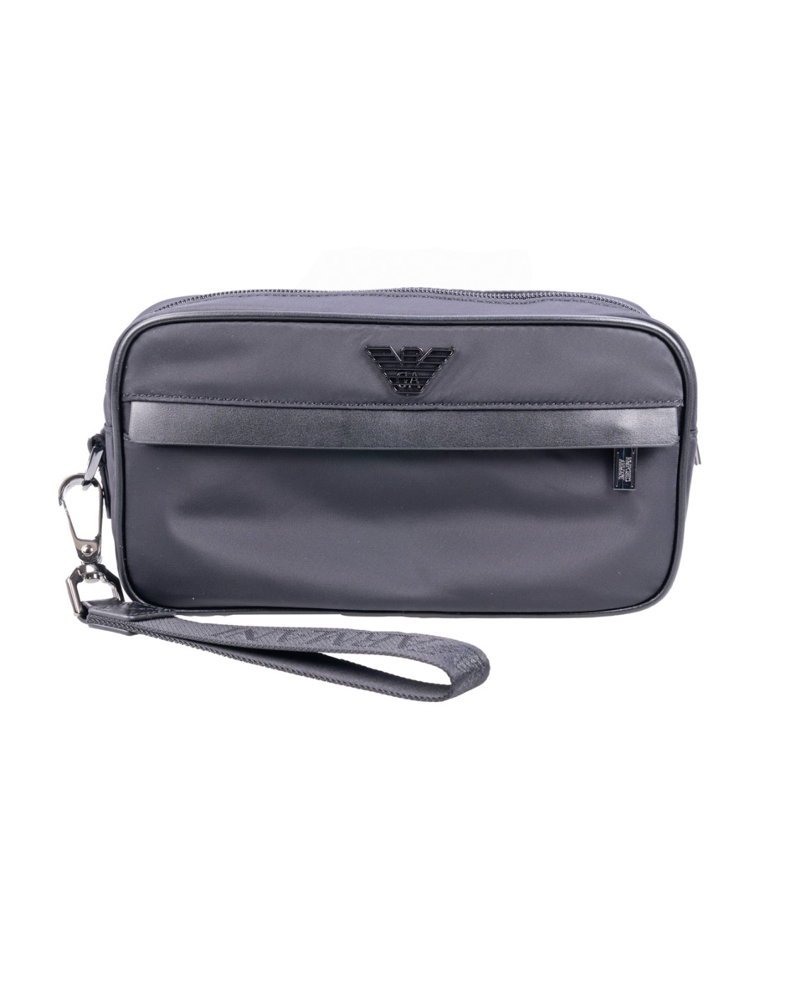 shop EMPORIO ARMANI  Beauty: Emporio Armani beauty in nylon riciclato ASV.
Placchetta aquila.
Dettagli in pelle.
Chiusura con zip.
Tasca esterna con zip.
Polsiera con moschettone.
Tasca con zip sul retro.
Composizione: 100% Poliammide.
Made in China.. Y4R581 Y217J-80001 number 3564185